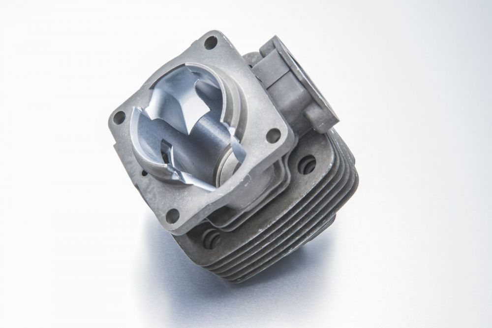 機(jī)車(chē)汽缸